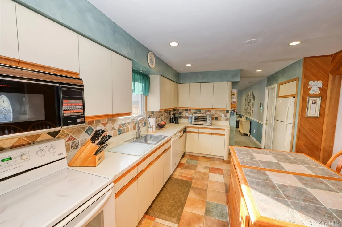 Photo of 225 Whittier Drive