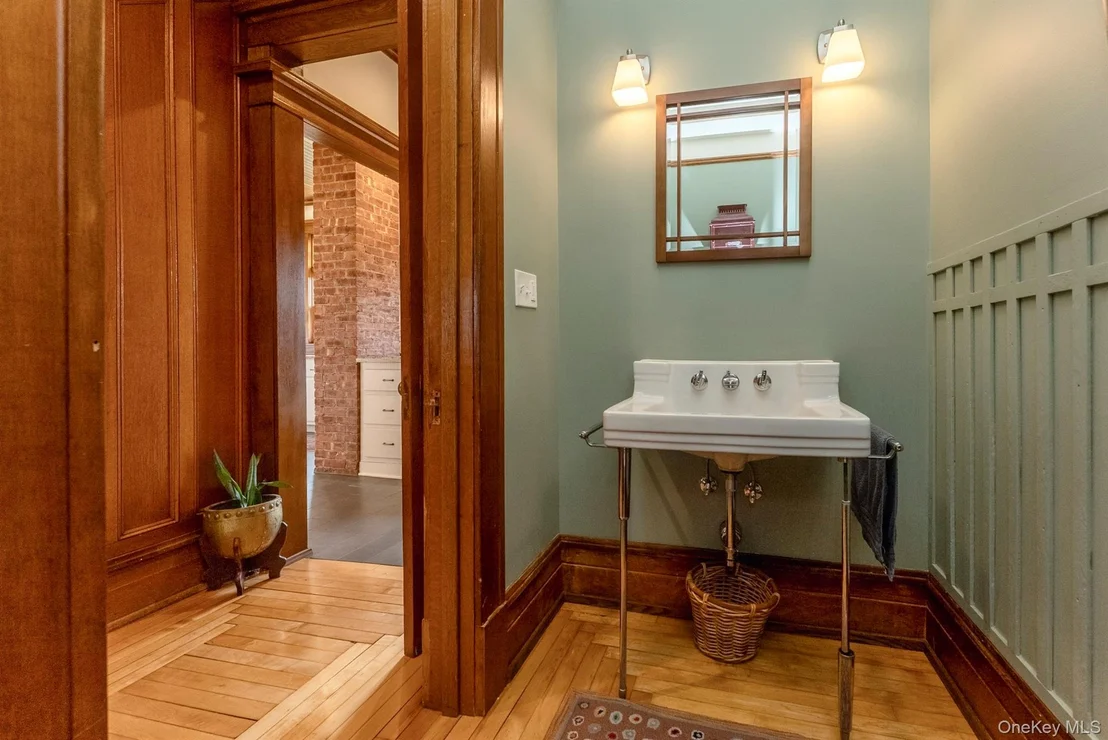 Photo of 108 Latham Circle