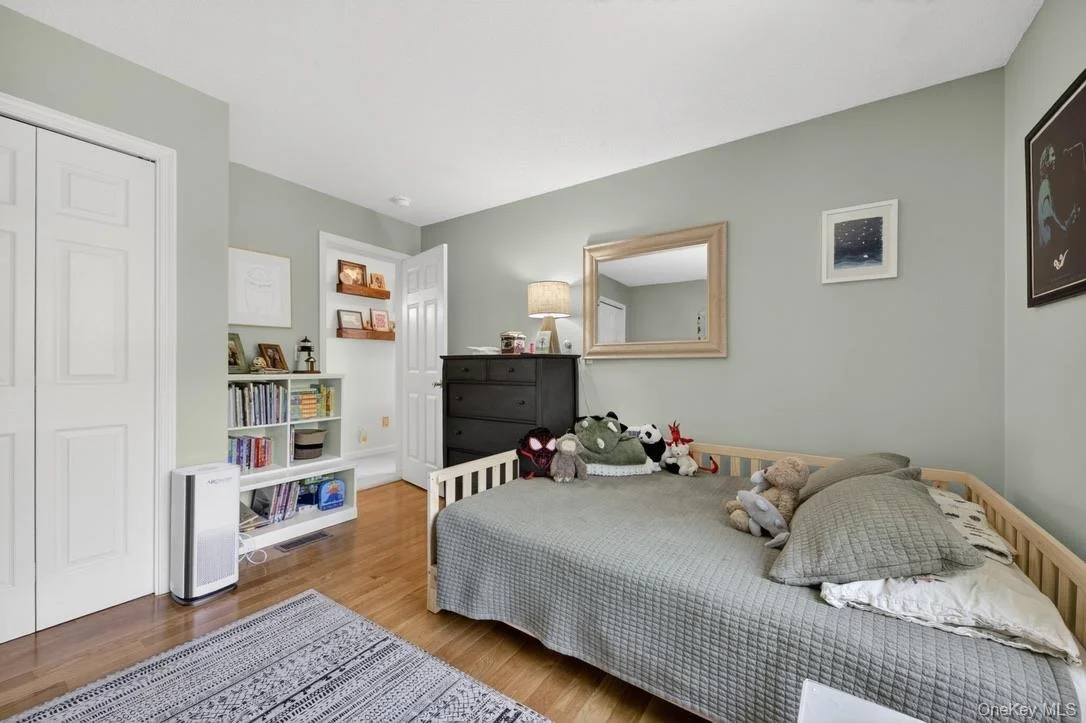 Photo of 305 Oak Lane
