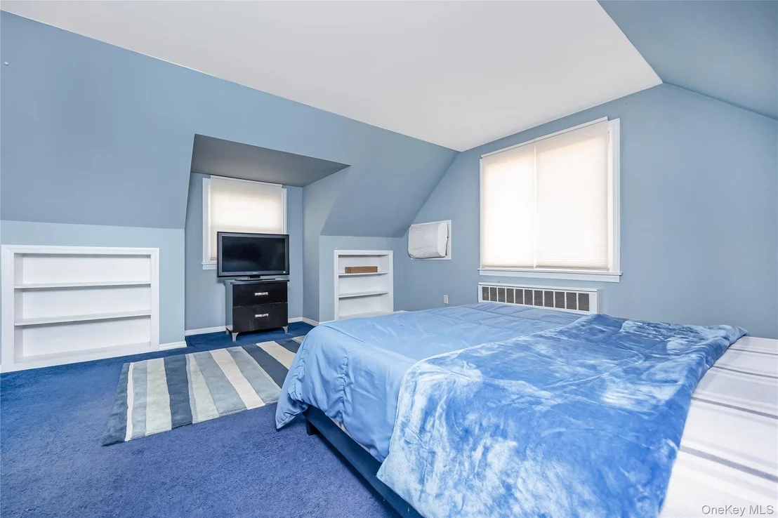 Photo of 75 N Sloan Drive N