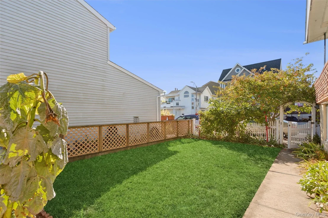 Photo of 124 Coolidge Avenue