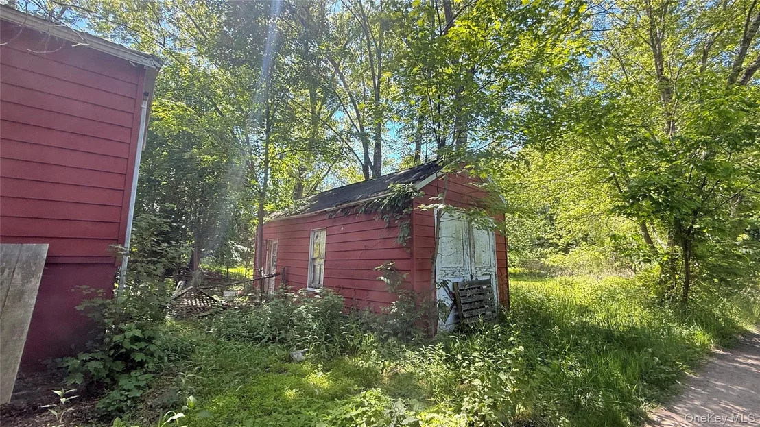 Photo of 1588 Route 212