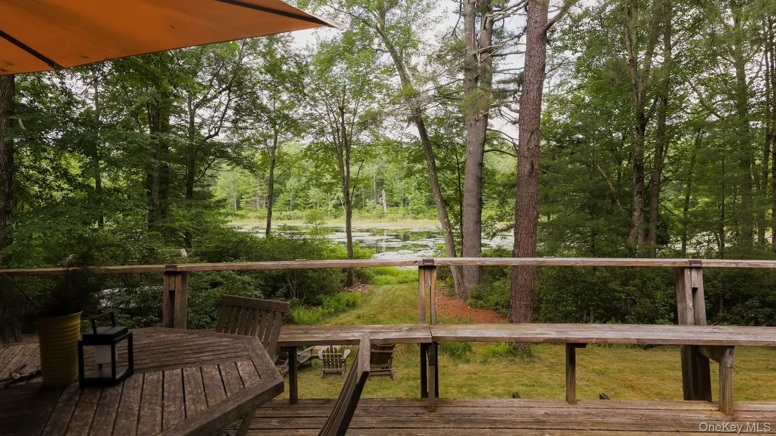 Photo of 1289 Plank Road