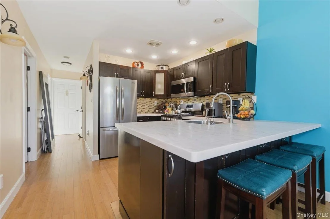 Photo of Unit 3 at 2853 Ely Avenue