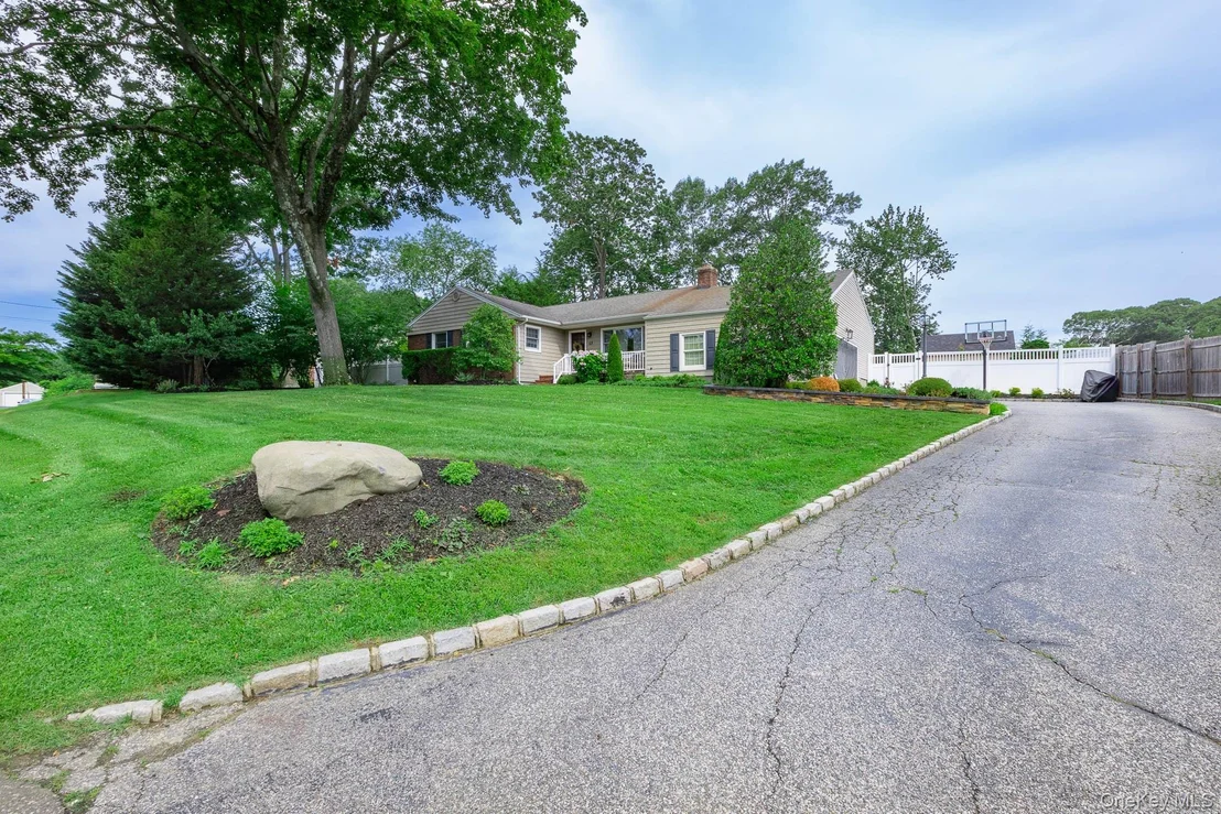 Photo of 48 William Penn Drive