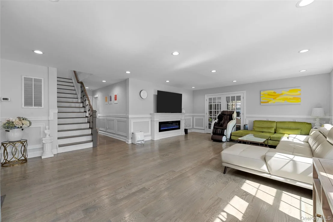 Photo of 2 Pine Drive S