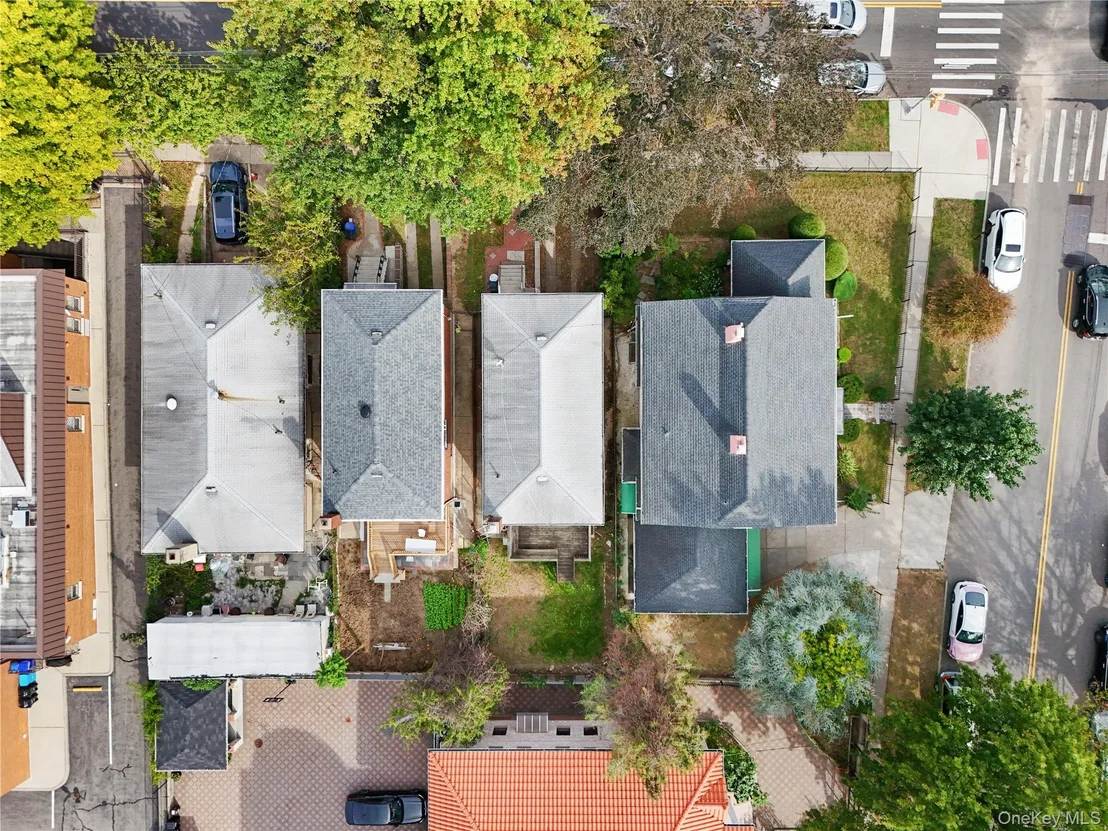 Photo of 32-28 Parsons Boulevard
