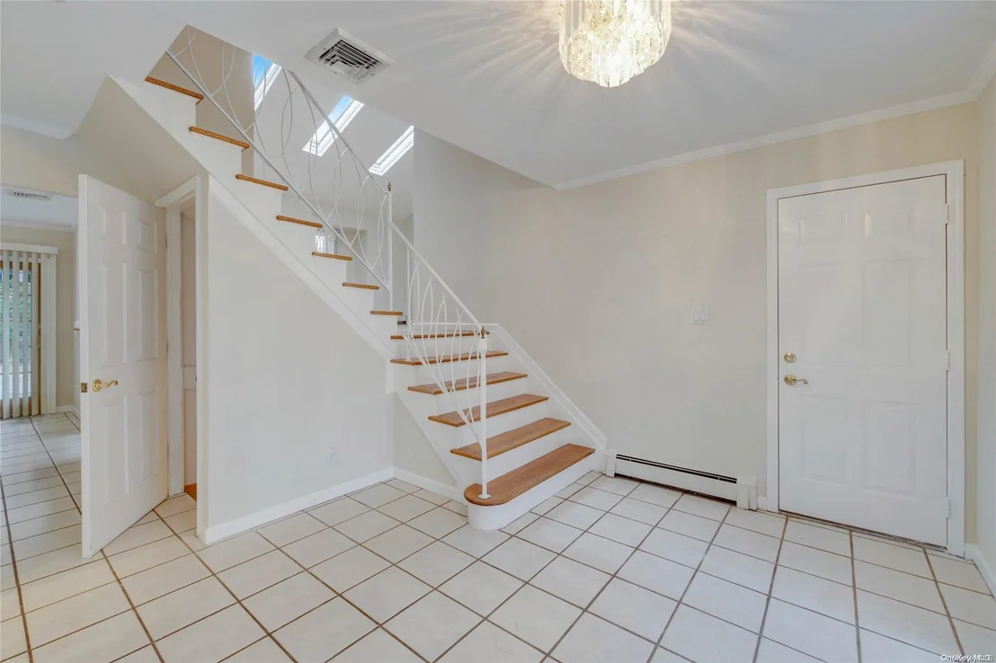 Photo of 974 Middle Bay Drive
