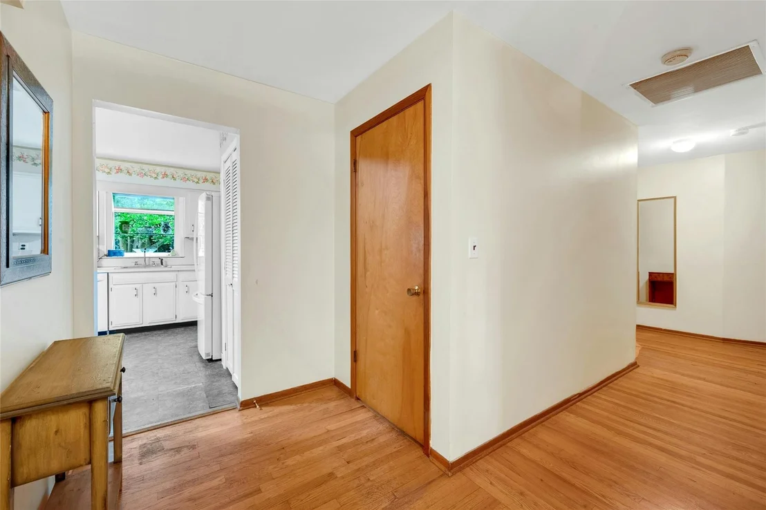 Photo of 263 Memorial Drive