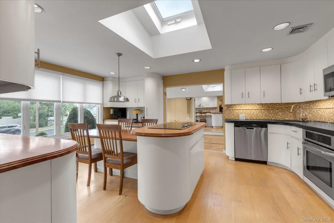 Photo of 2643 Belmill Road