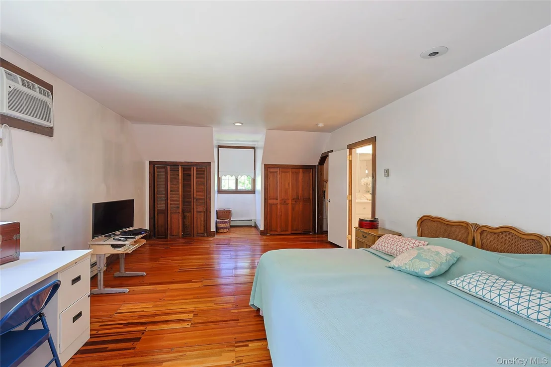 Photo of 404 Downing Way