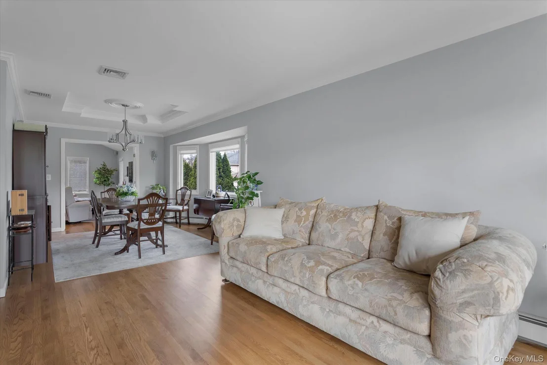 Photo of 340 Woodbridge Lane