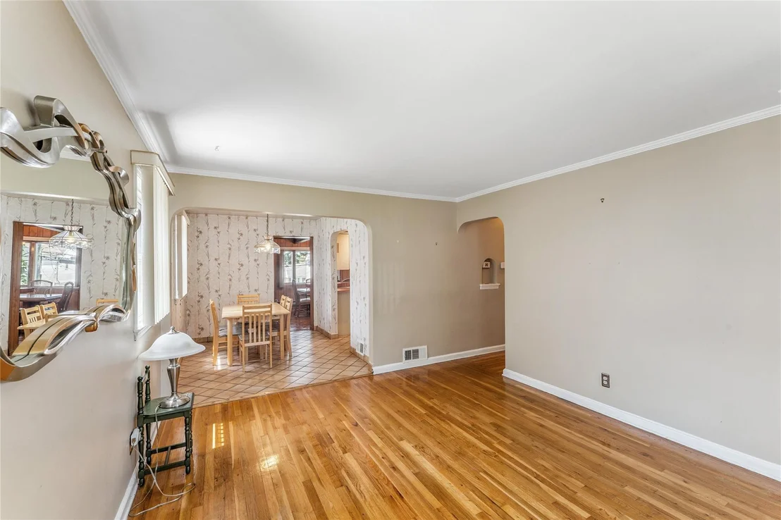 Photo of 248 Cushing Avenue