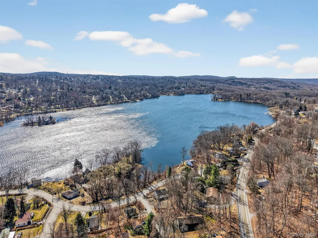 Photo of 255 Haviland Drive