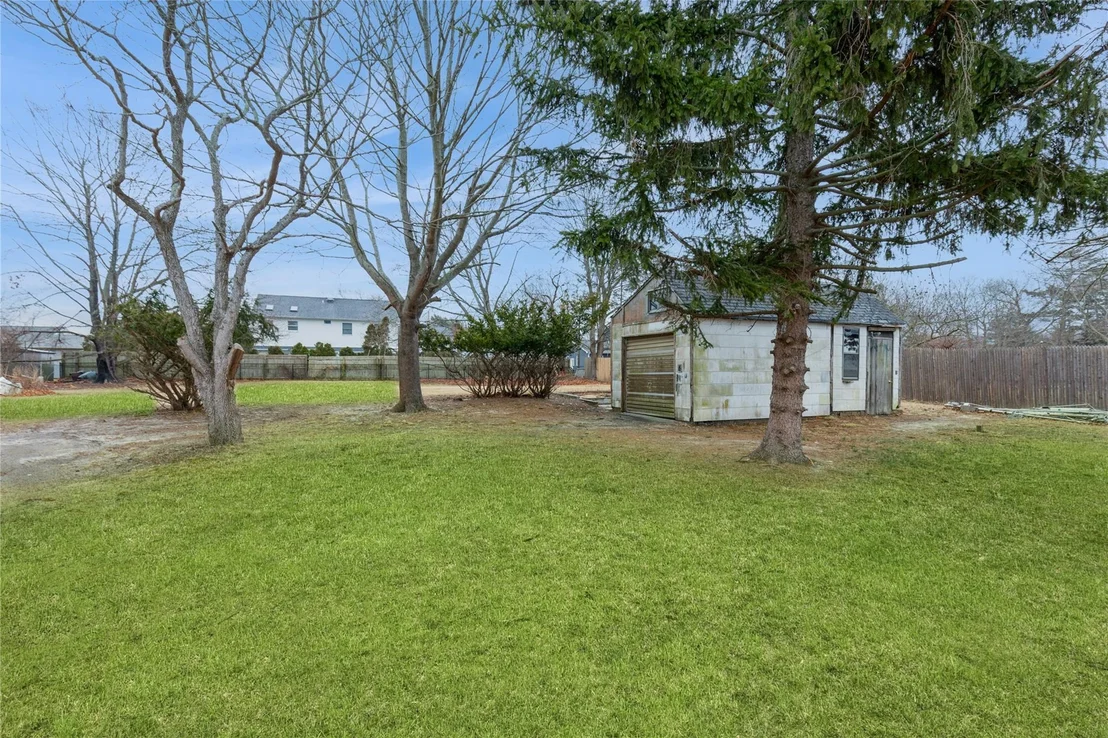 Photo of 97 Pine Neck Avenue