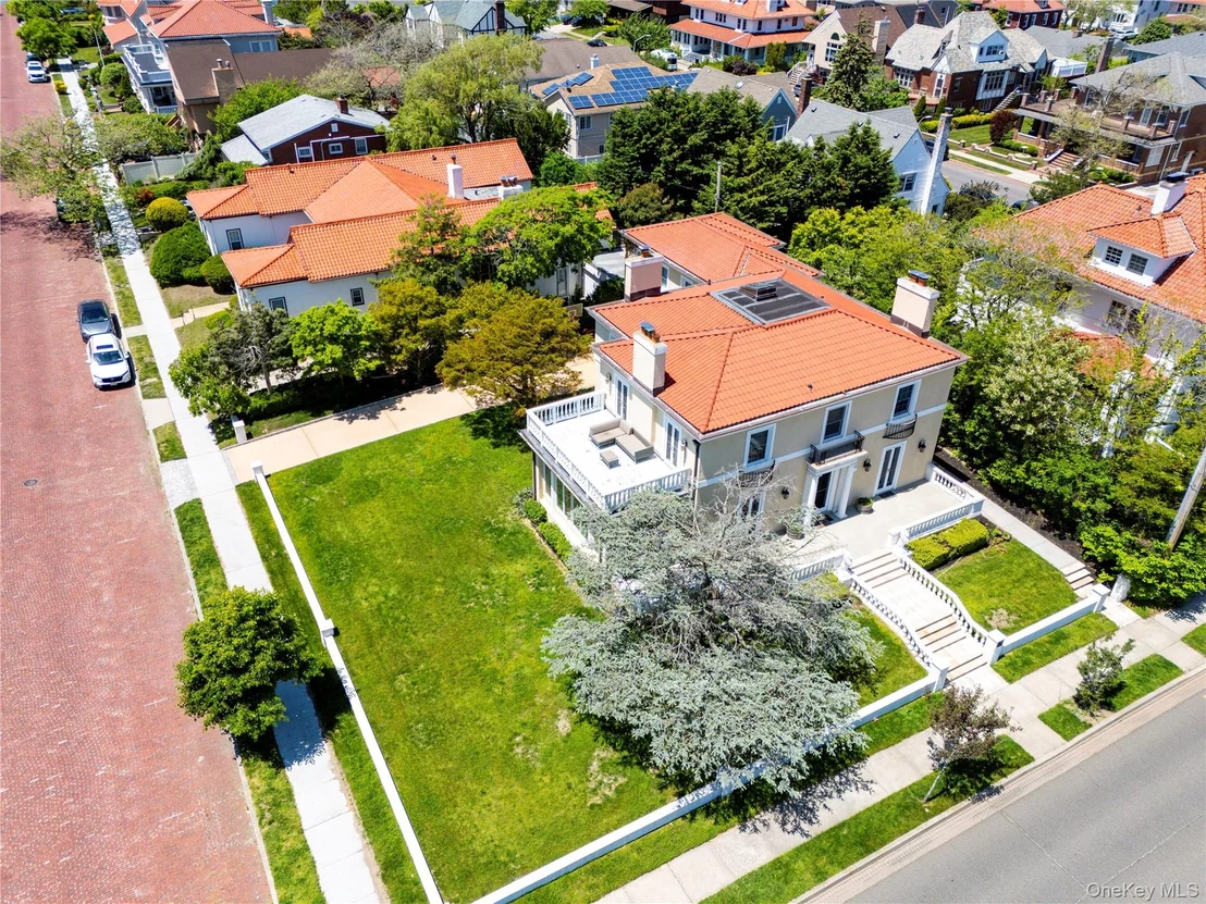 Photo of 159 Magnolia Boulevard