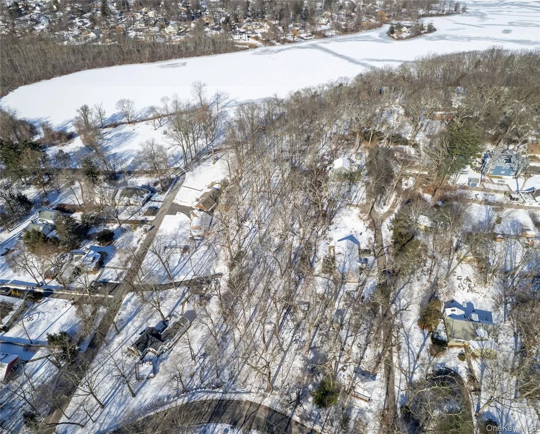Photo of 1690 Amazon Road