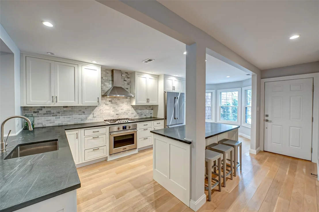 Photo of 12 Sutton Place