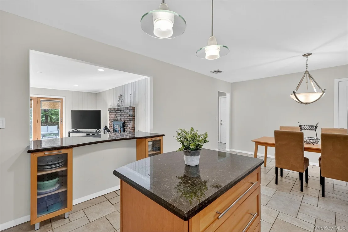 Photo of 37 Continental Drive
