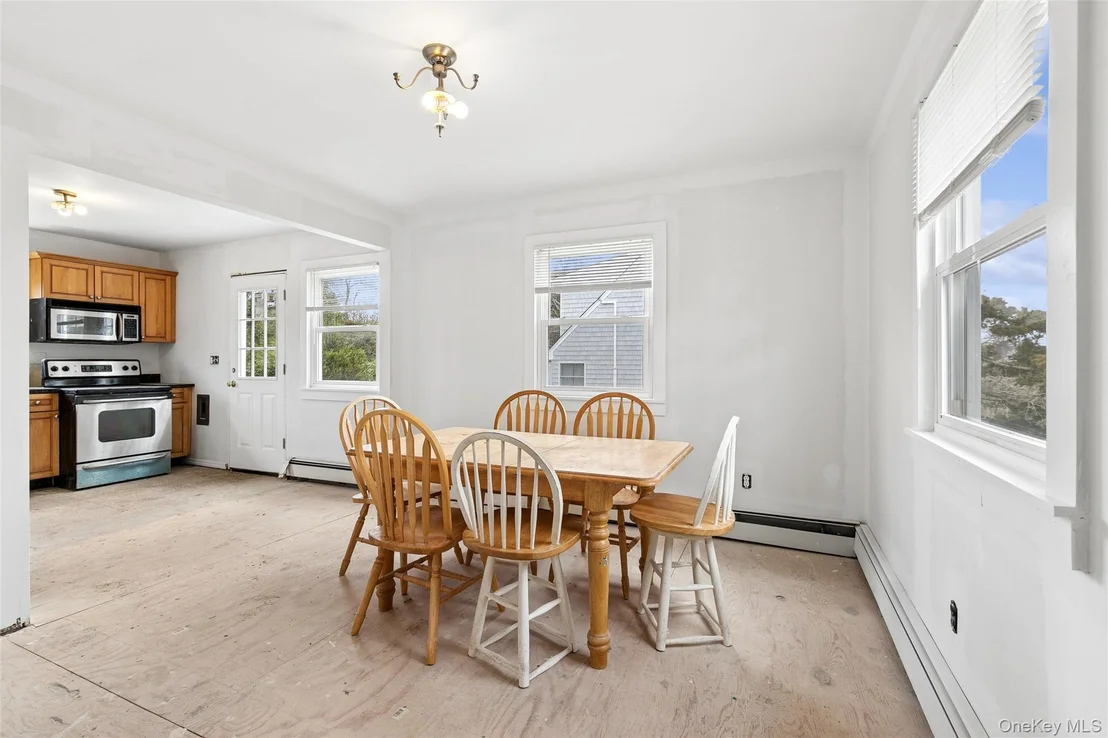 Photo of 56 Inlet Road W