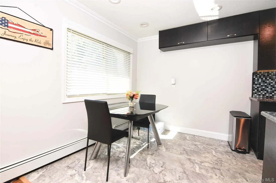 Photo of Unit 39B at 2453 Union Boulevard