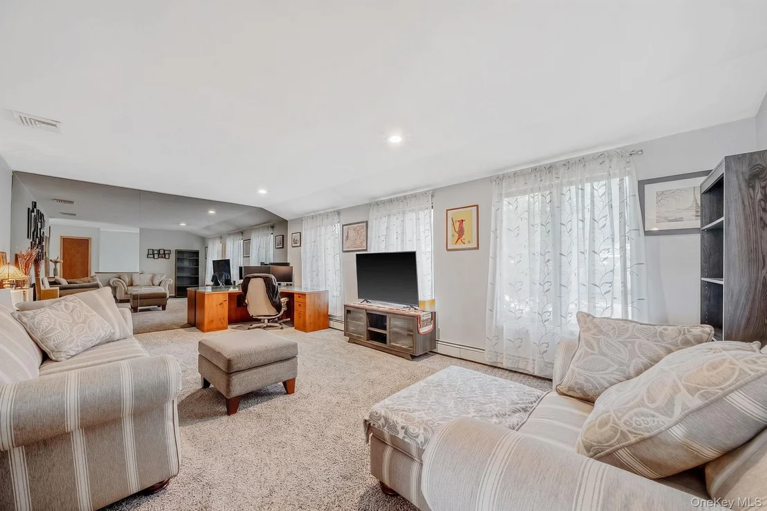 Photo of 51 Trout Brook Lane