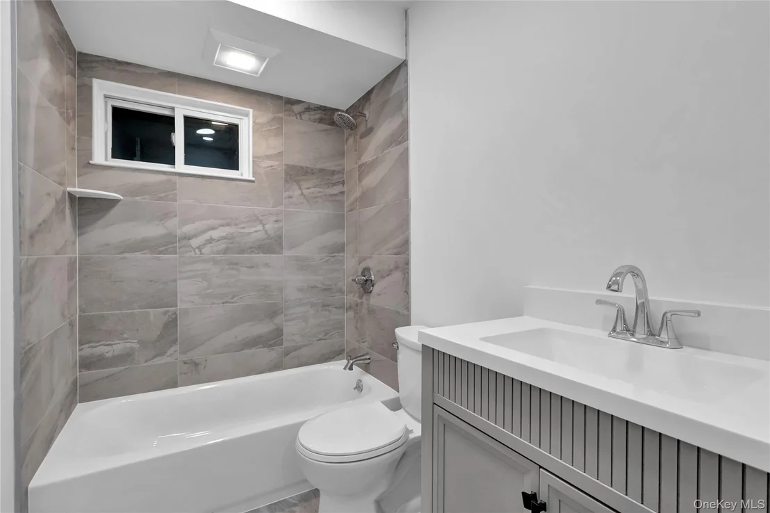 Photo of 31 Bluespruce Road