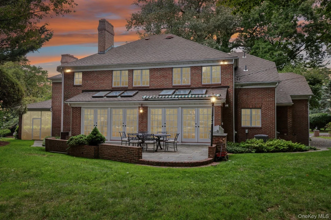Photo of 90 Greenhaven Road