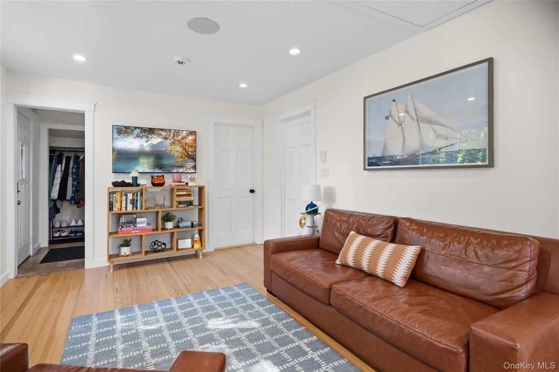 Photo of 109 Lakeview Drive