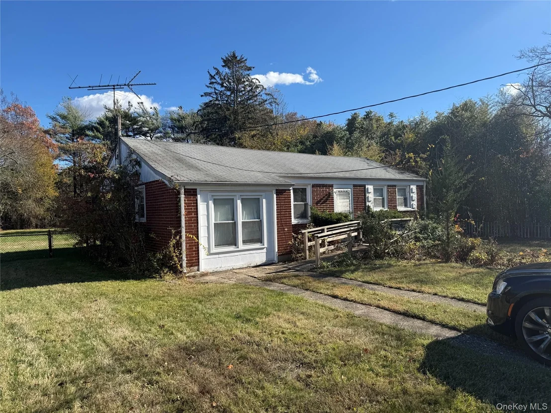 Photo of 1663 N Thompson Drive
