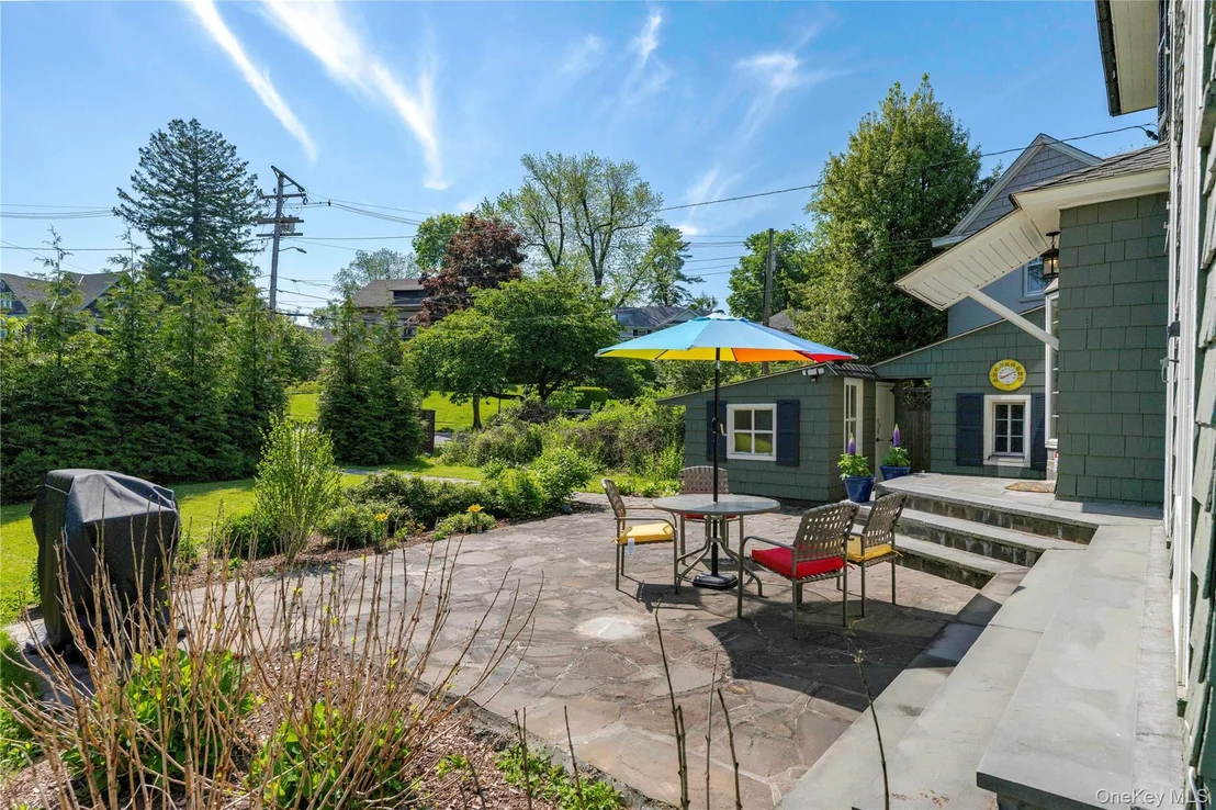 Photo of 21 Barnard Avenue