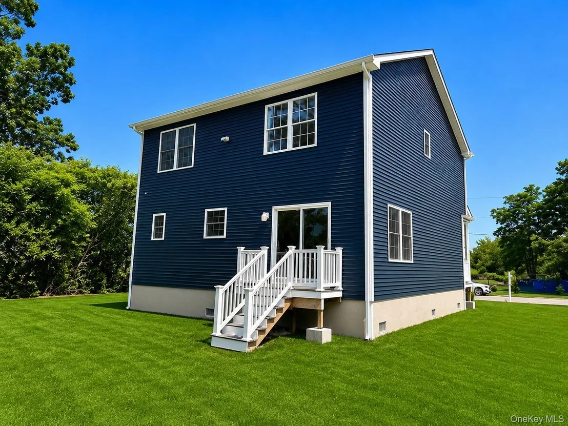 Photo of 7 Edgewater Drive
