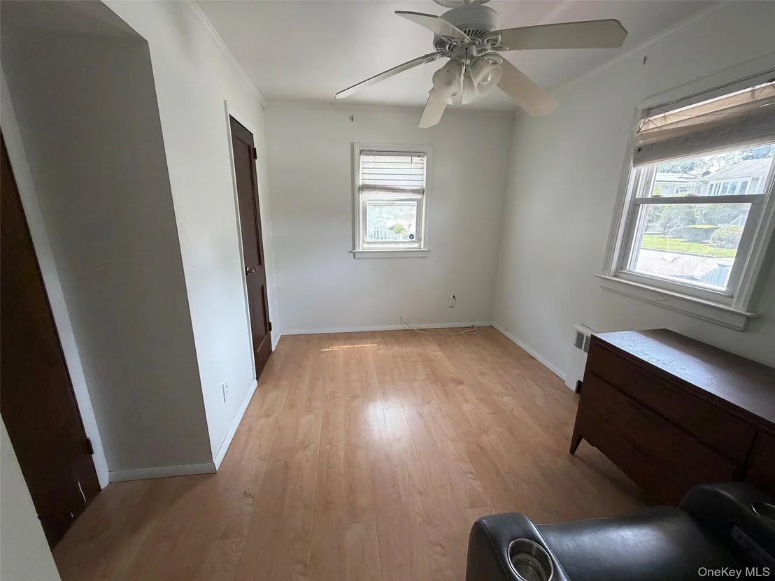 Photo of 300 Beachview Street