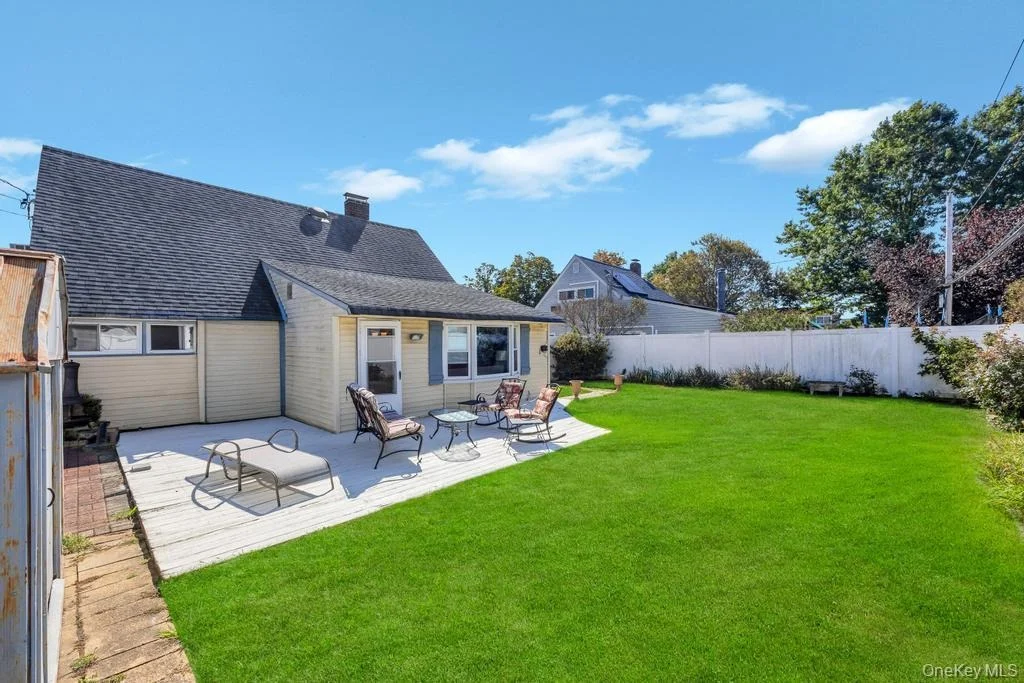 Photo of 142 Blacksmith Road E