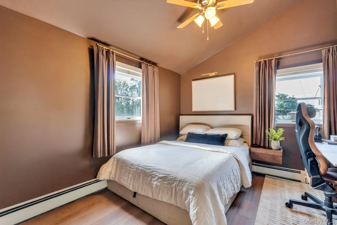 Photo of 20 Adirondack Drive