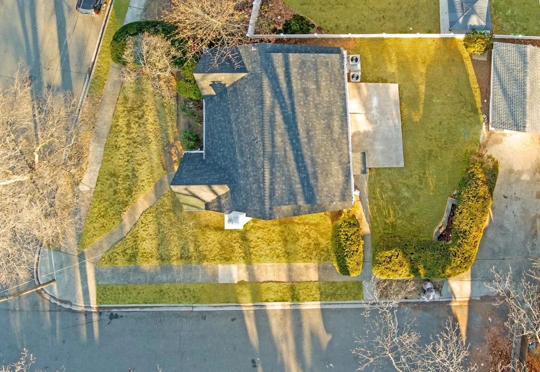 Photo of 916 Barth Drive