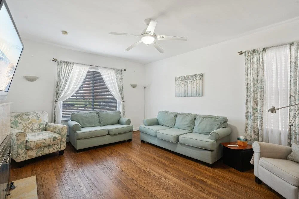 Photo of 448 Nassau Boulevard