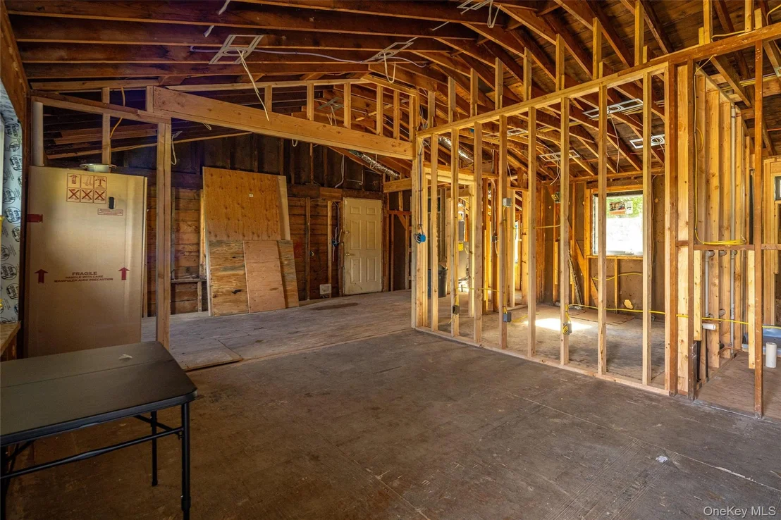 Photo of 547 Taylor Avenue