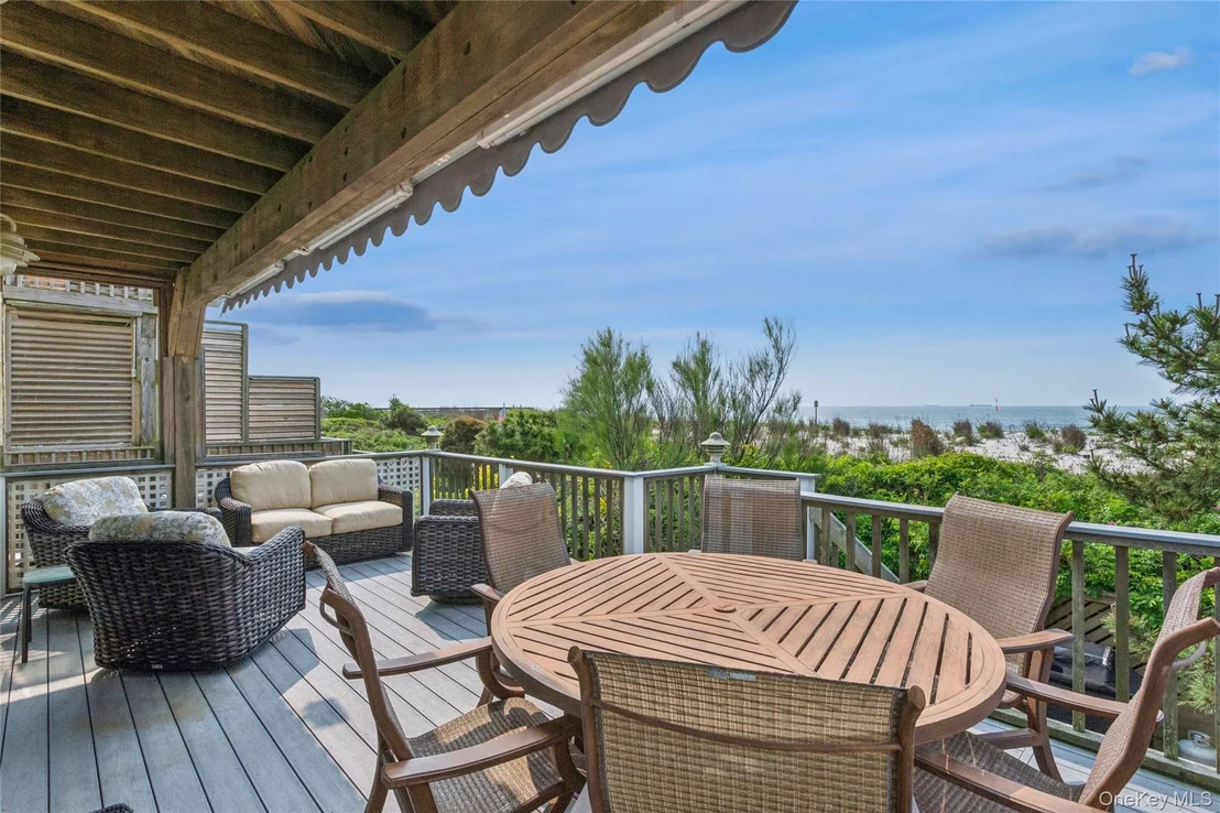 Photo of 931 Oceanfront Street