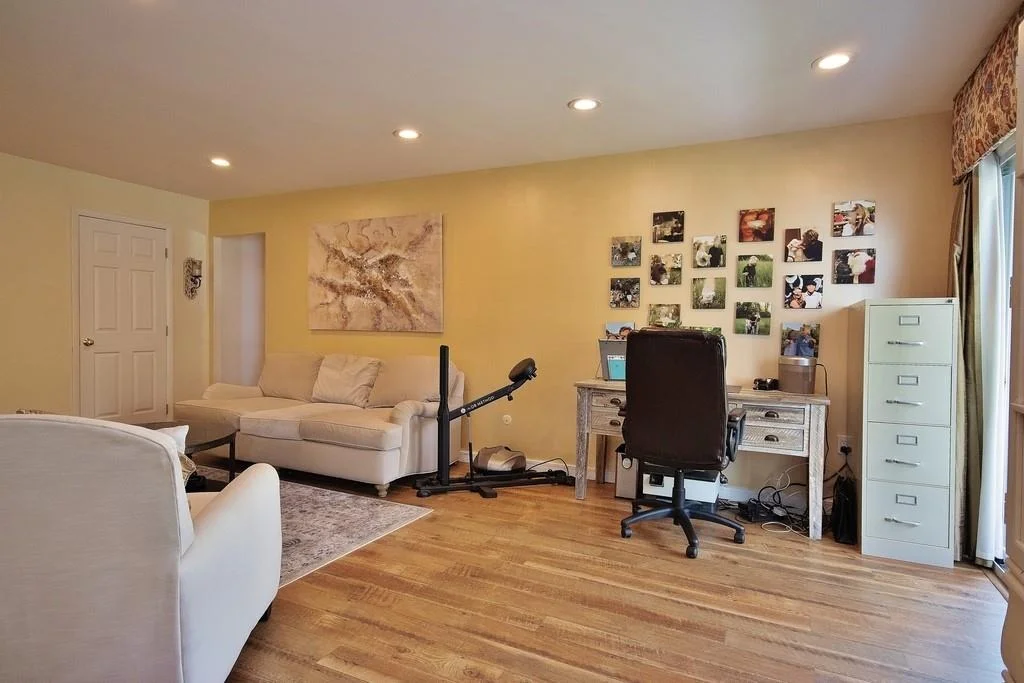Photo of Unit B at 800 Commons Way
