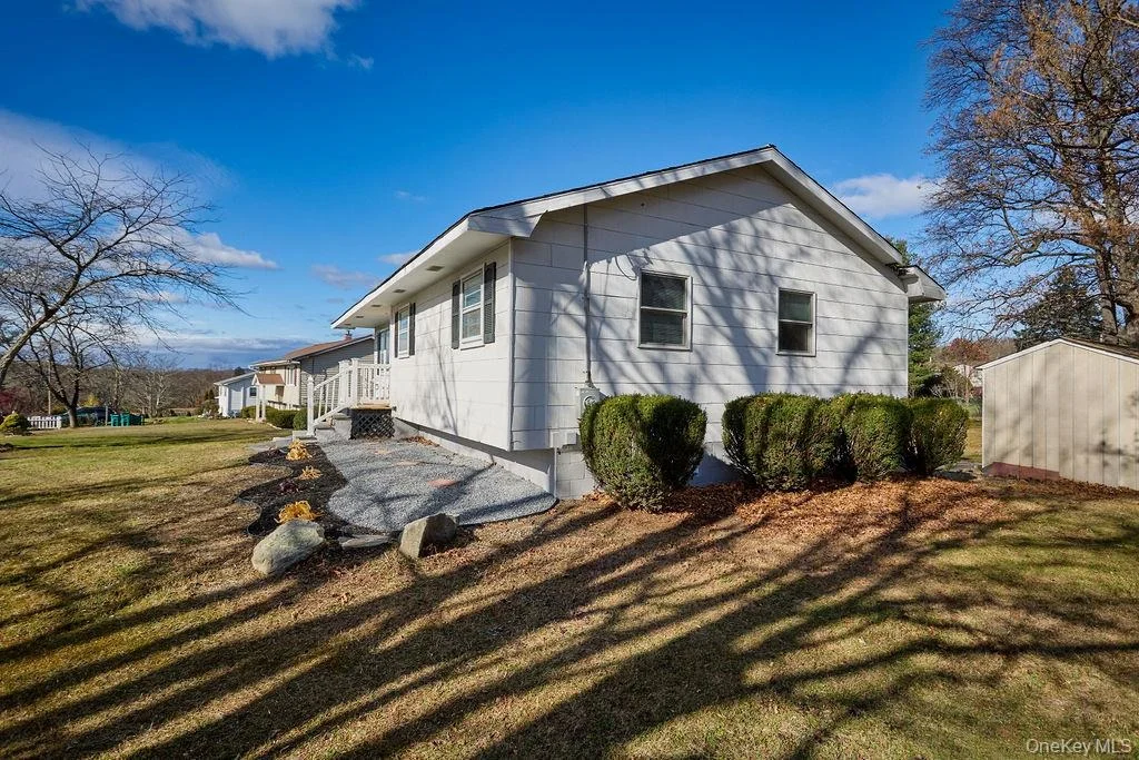 Photo of 17 Andover Lane