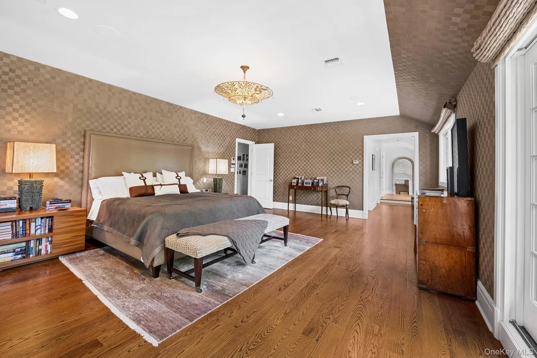 Photo of 73 Park Drive S