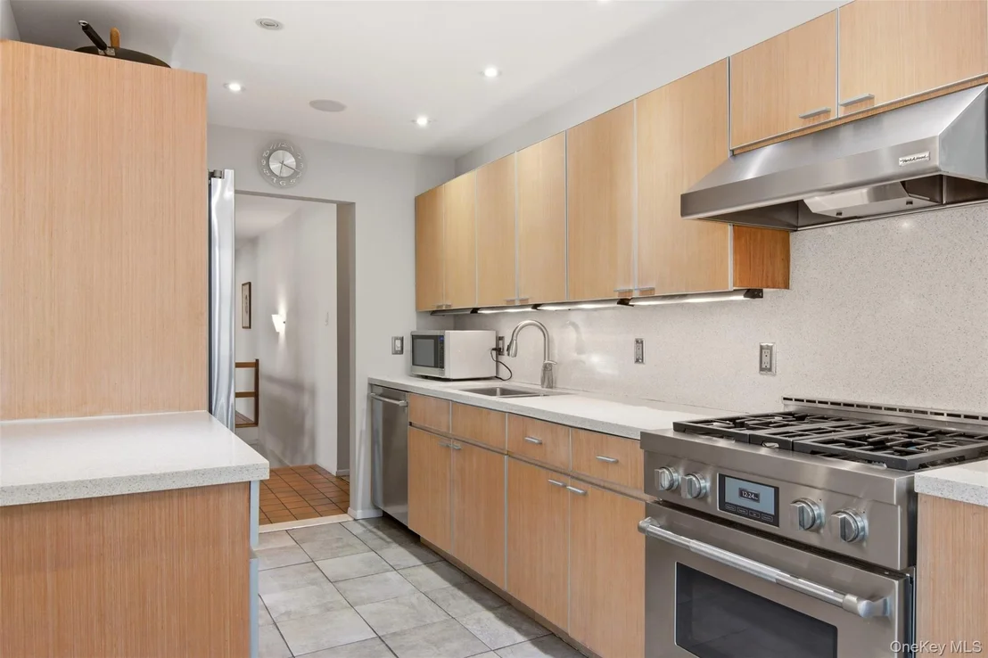 Photo of 6 Laurel Way