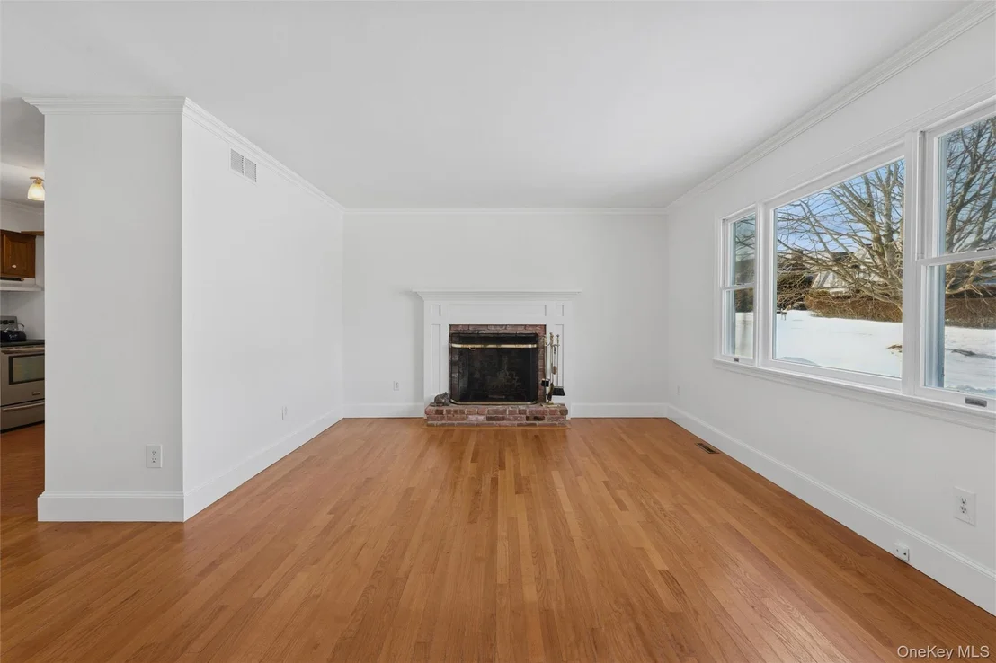 Photo of 350 Soundview Road