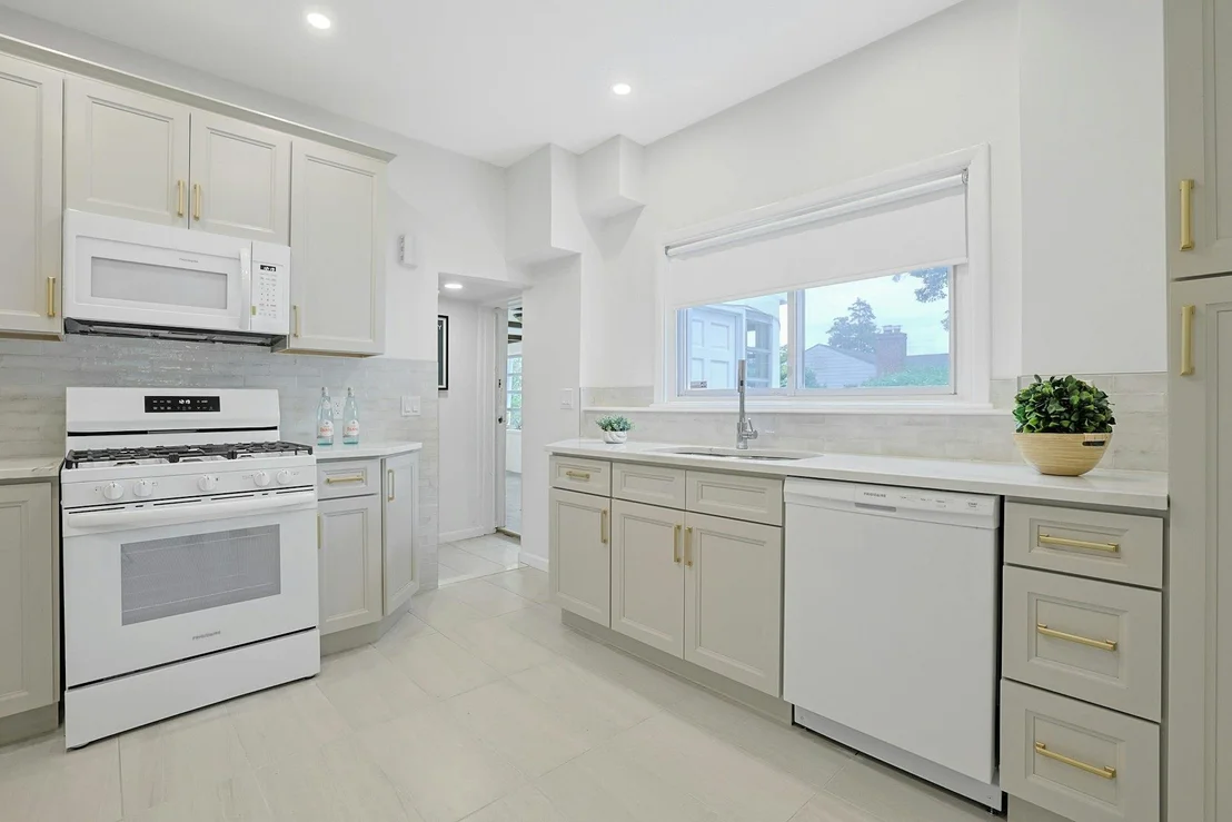 Photo of 233 Commonwealth Avenue