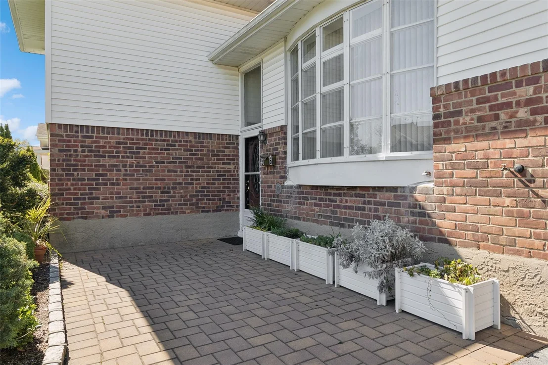 Photo of 56 Hayrick Lane