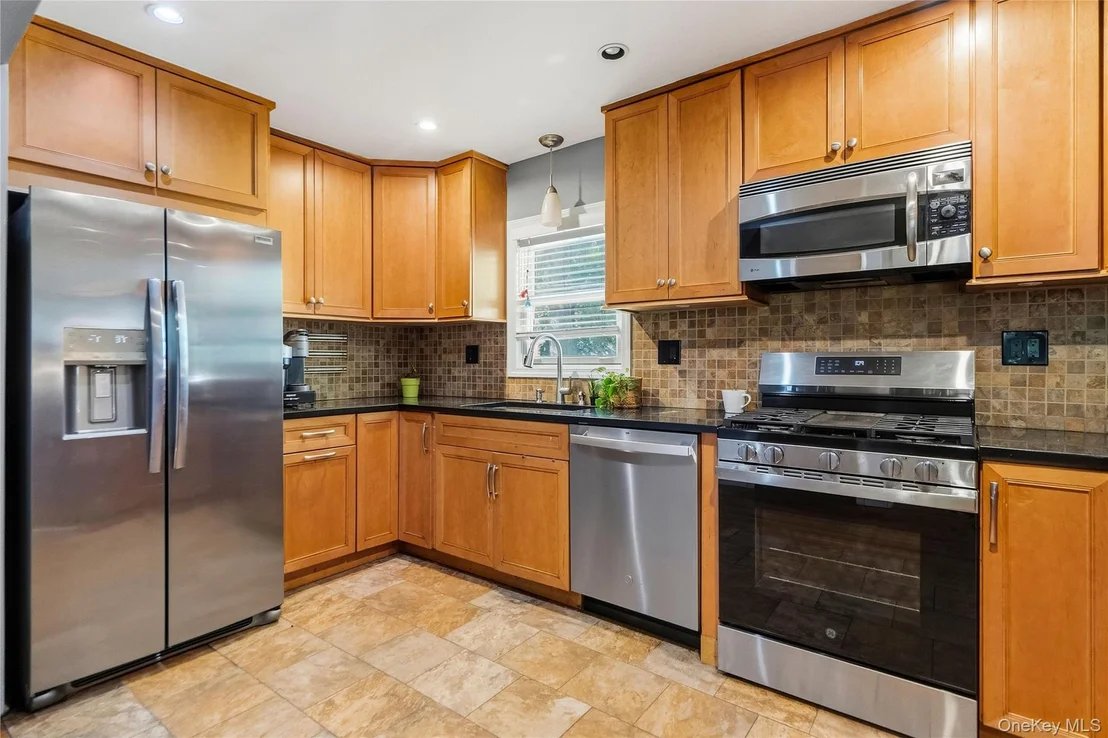 Photo of 1691 Ivanhoe Drive