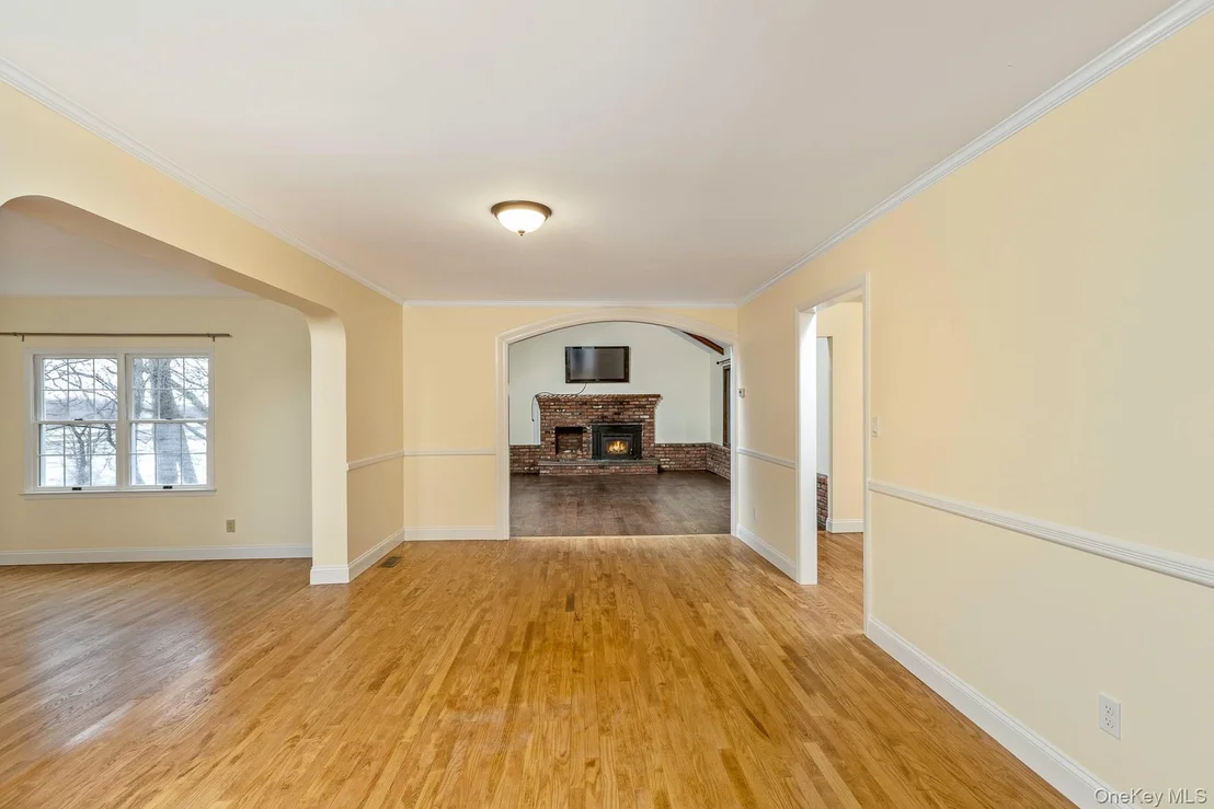 Photo of 451 River Road