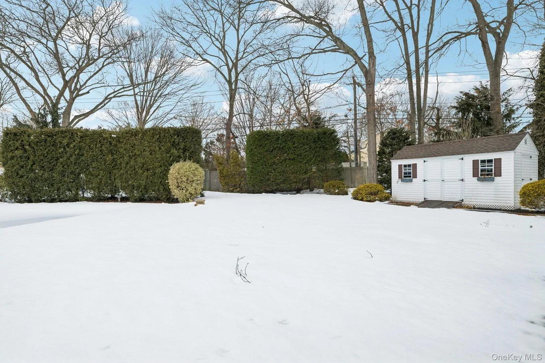 Photo of 2 Robert Crescent