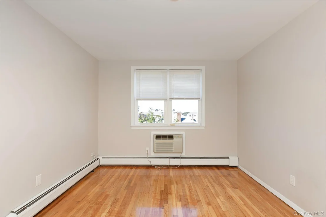 Photo of 223 Ditmars Street
